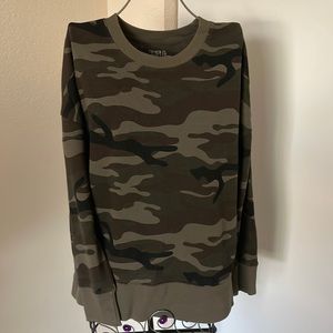 Camo long sleeve thin sweater